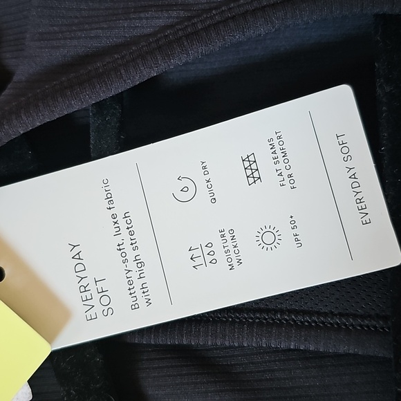 NWT All In Motion UPF 50+ Workout Rib Racerback Crop Tank Top Black XS - Picture 6 of 7